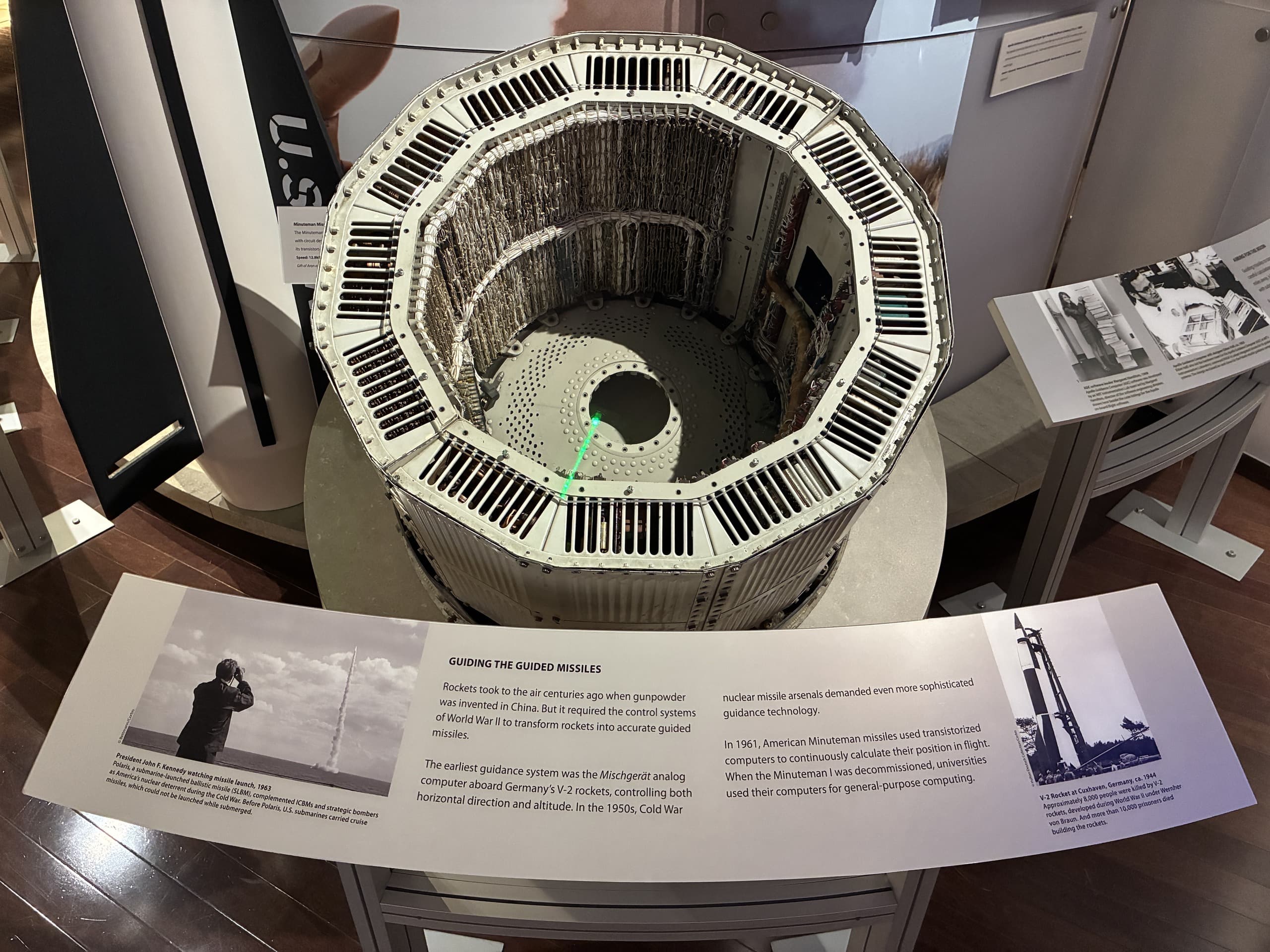 Missile-guidance computer